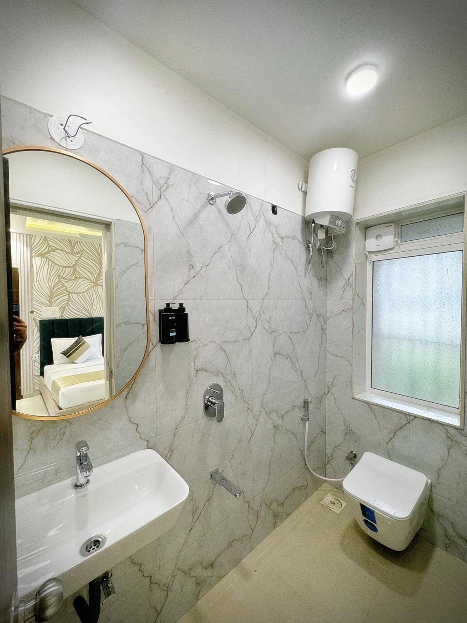 The Orion Premium Suites 孟买 外观 照片